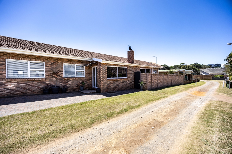 4 Bedroom Property for Sale in Cosy Corner Eastern Cape